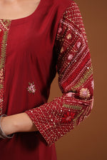 Super pretty muslin embroidered suit set paired with organza