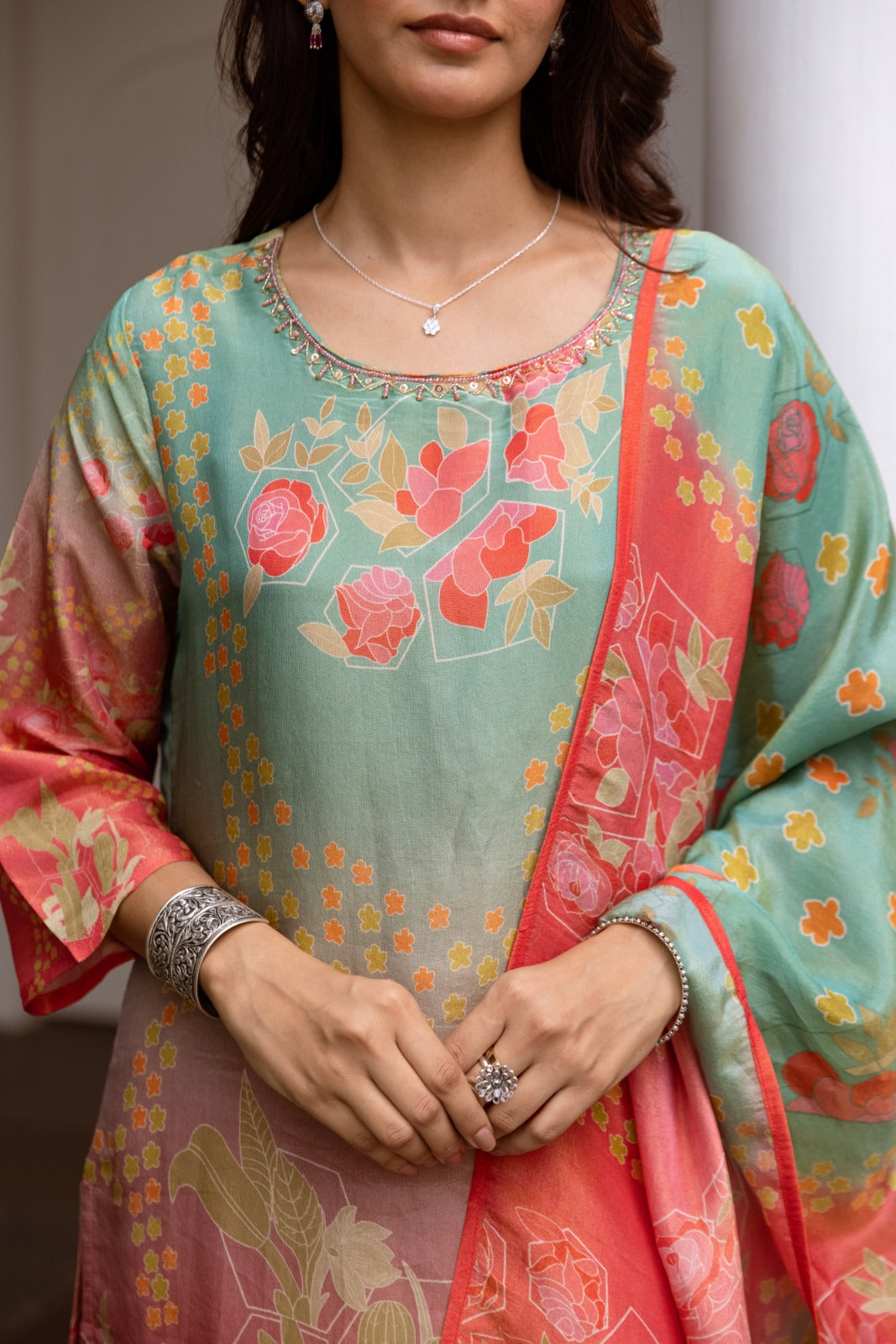 Pretty shimmer tissue lining suit set