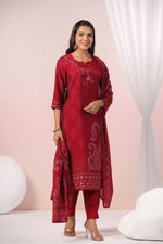 Pretty muslin red suit set
