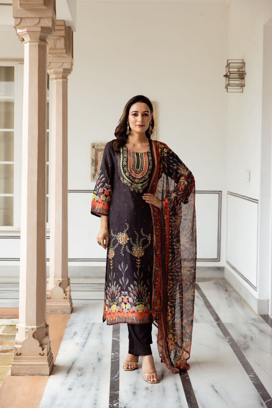 Pretty pure muslin silk paired with pure shiffon dupatta