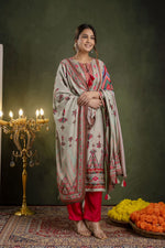 Premium pure muslin silk digital printed suit set in red