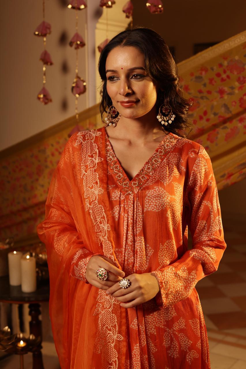 Premium chinon pretty V neck stylish suit set