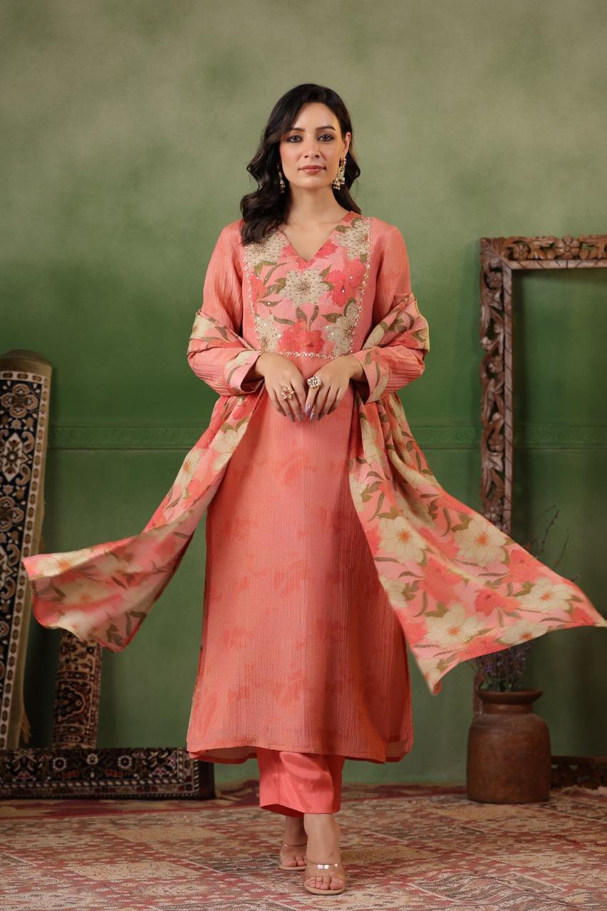 Pretty crushed tissue suit set