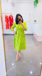 Pretty cotton V neck green co ord