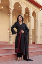 Stylish heavy rayon full suit set