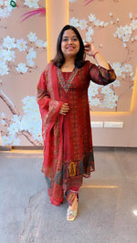 Pretty orgenza A line suit set with lining