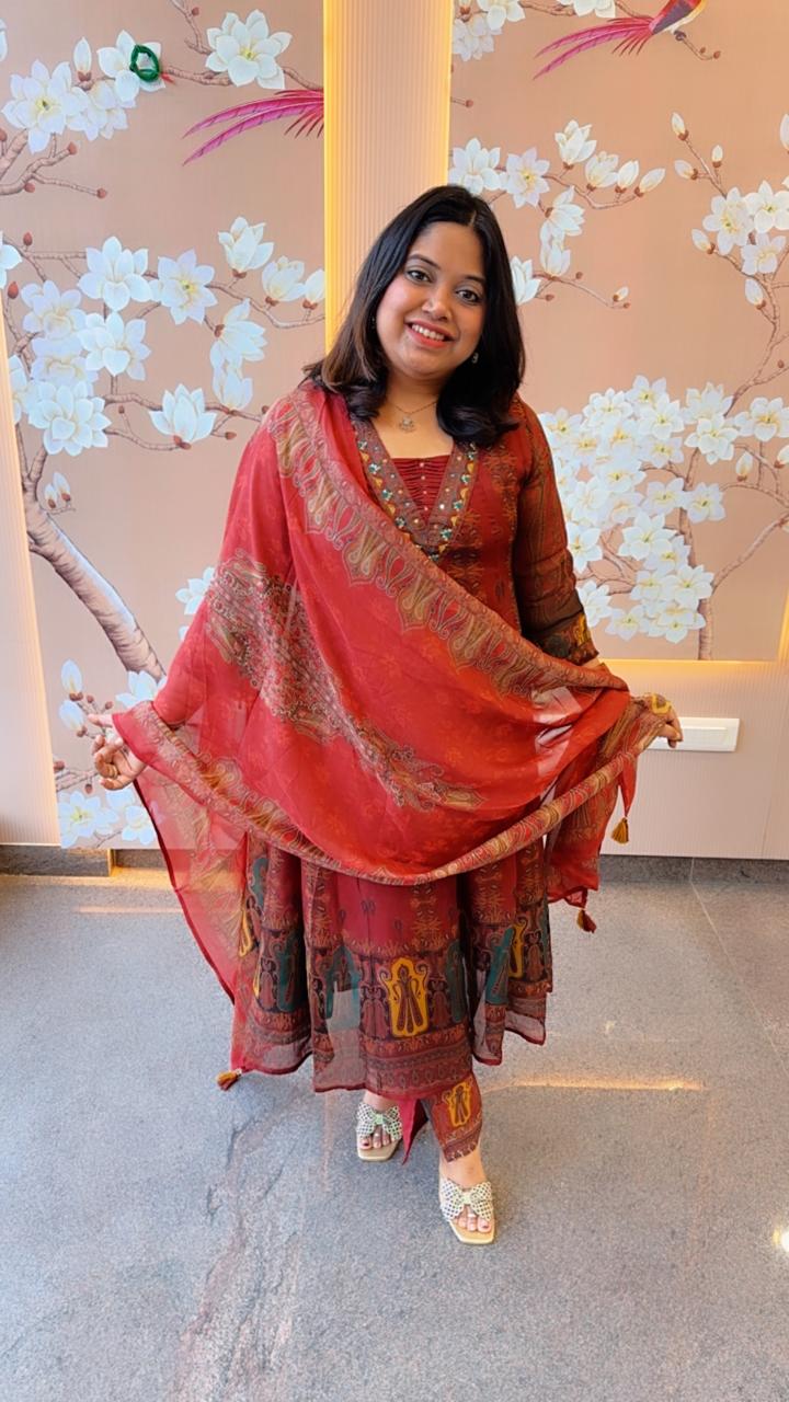 Pretty orgenza A line suit set with lining