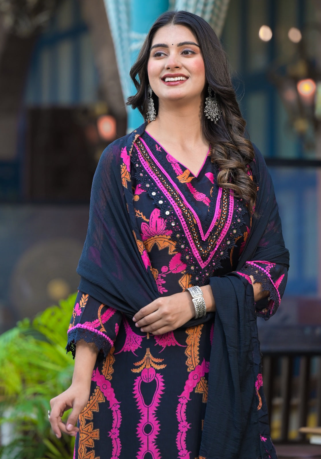 Pure muslin silk V neck suit set with stylish hem and sleeves