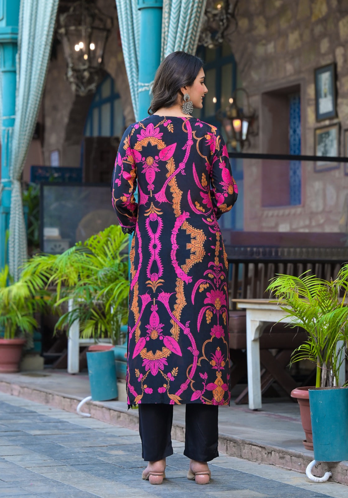 Pure muslin silk V neck suit set with stylish hem and sleeves