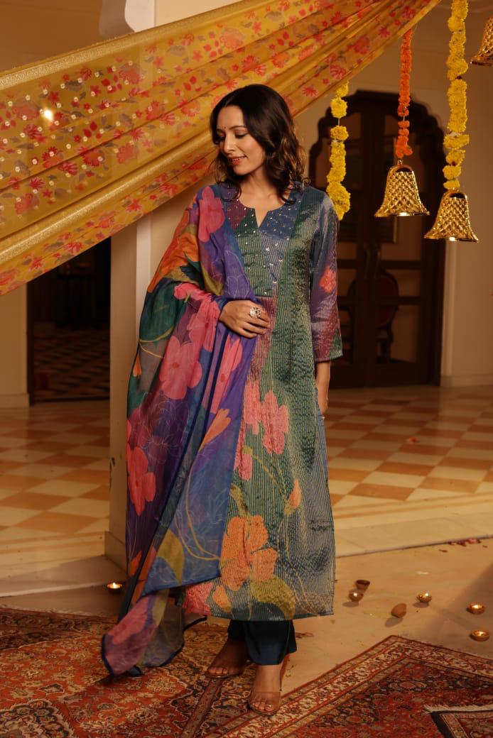 Pretty shimmer tissue suit set