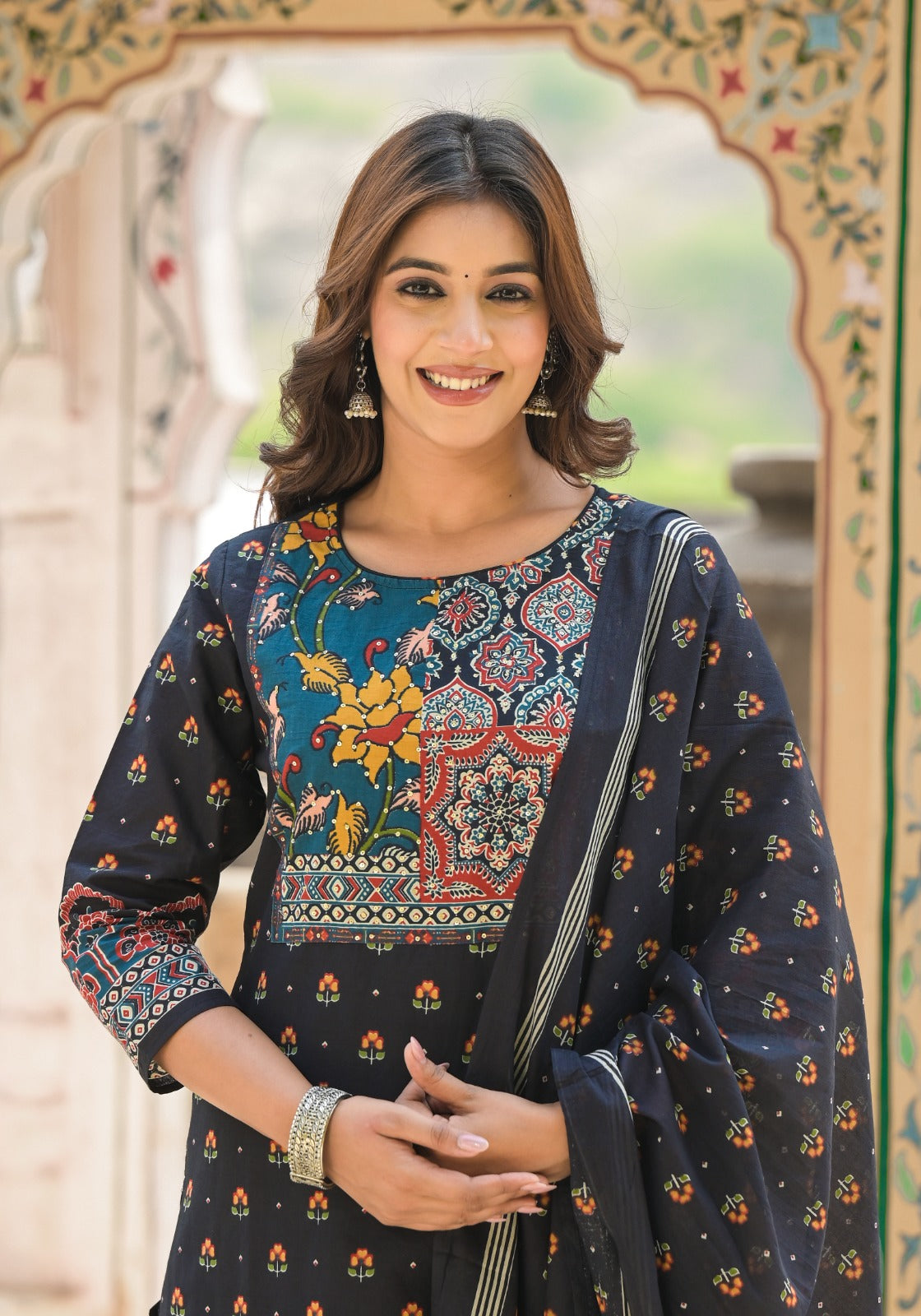 Pretty cotton full suit set in black