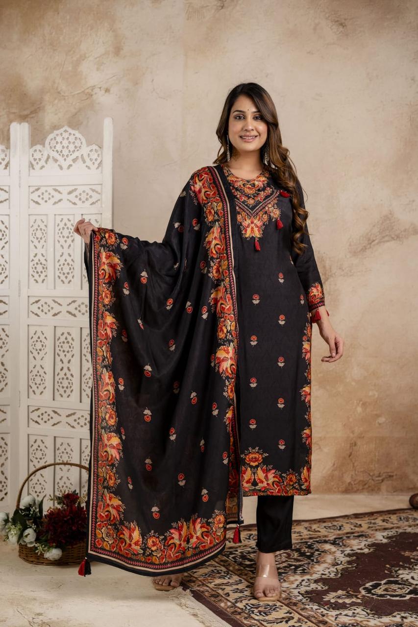 Pretty crepe full suit set