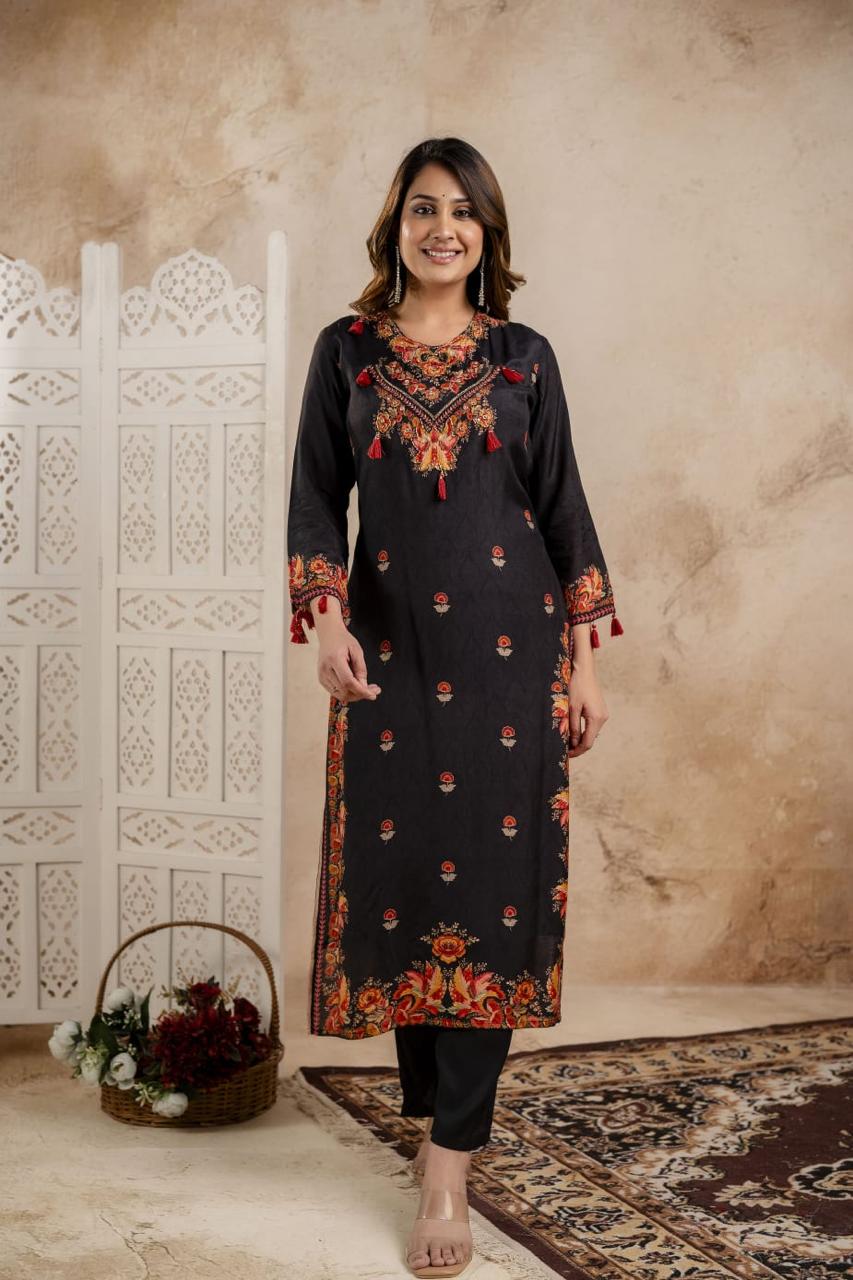 Pretty crepe full suit set