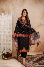 Pretty crepe full suit set