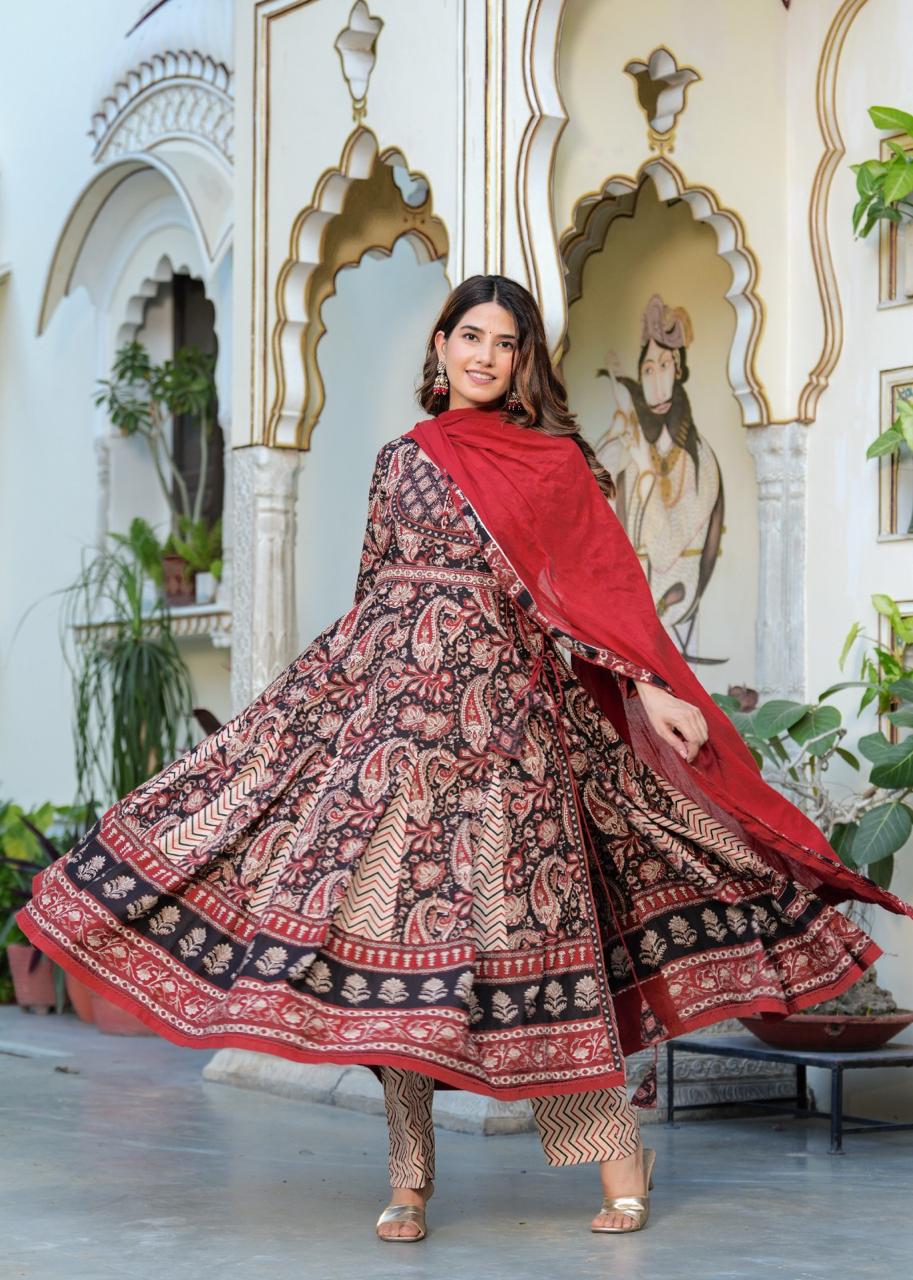 Pretty cotton Anarkali suit set
