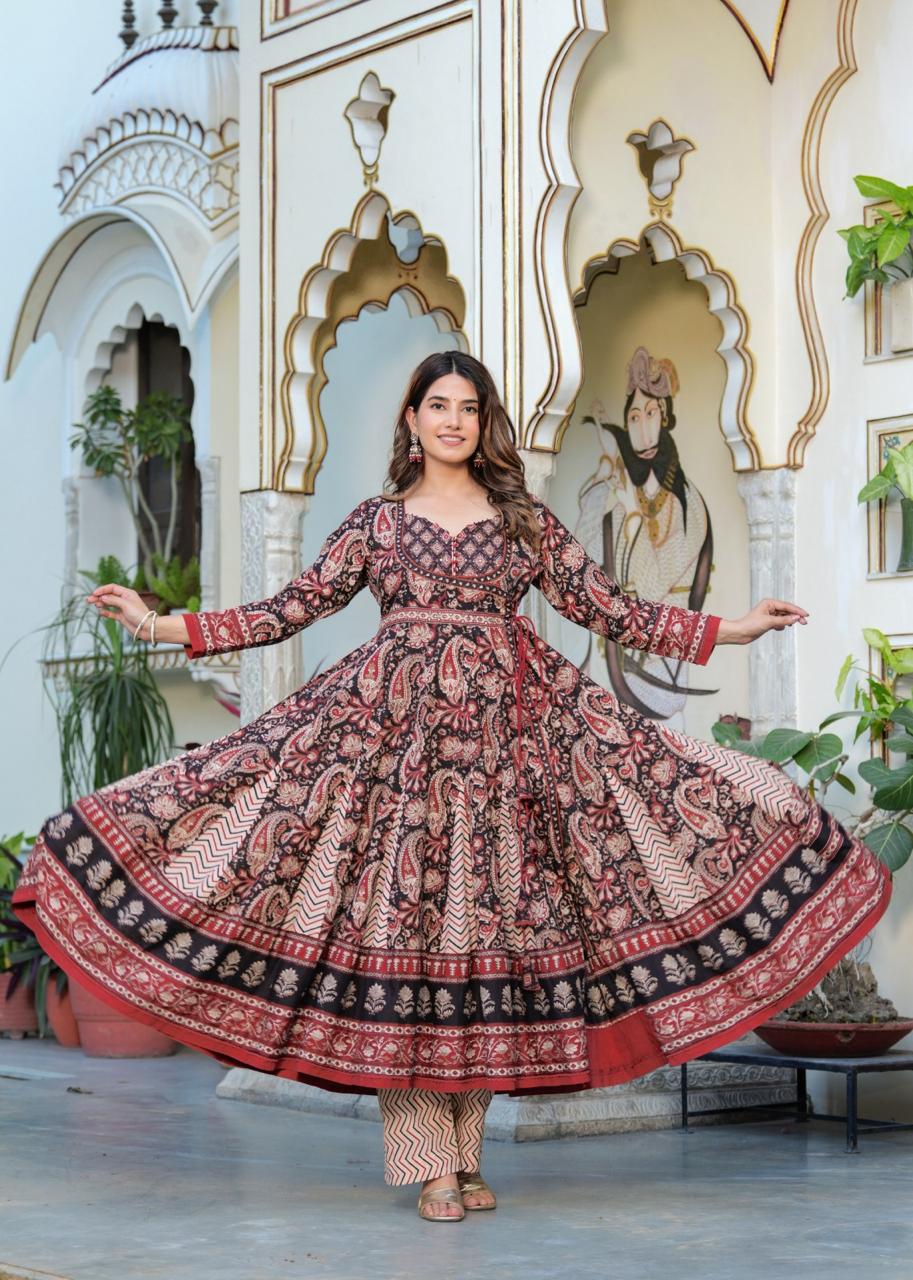 Pretty cotton Anarkali suit set