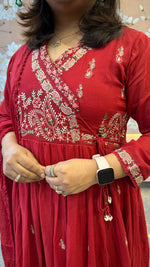 Pretty mul cotton lining embroidered suit set in red