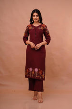 Pretty embroidered cotton suit set