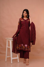 Pretty embroidered cotton suit set