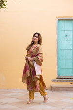 Pretty shimmer tissue lining suit