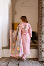 Pretty shimmer tissue lining suit