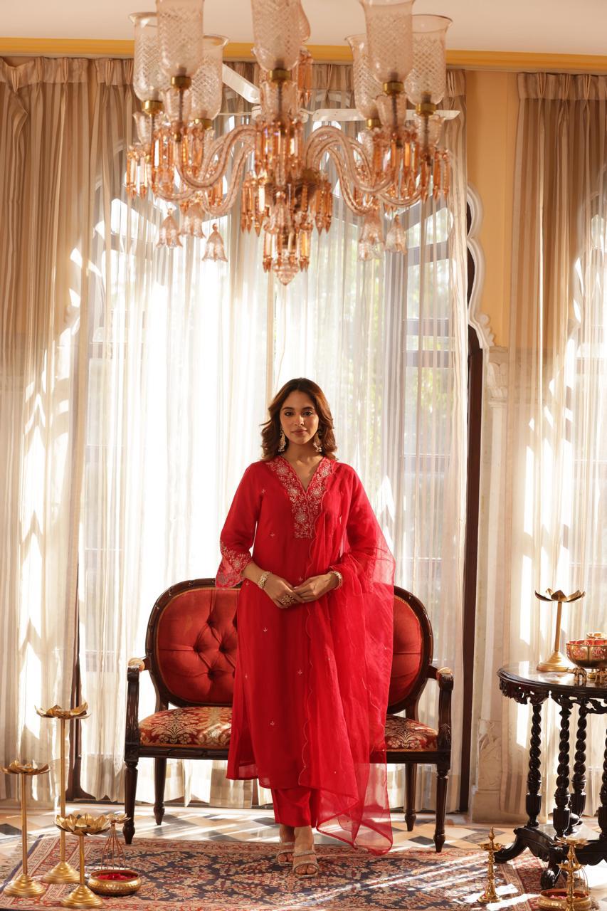 Pretty Russian silk designer sleeves suit set