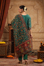 Soft chanderi silk Slim fit suitwith full katha work dupatta