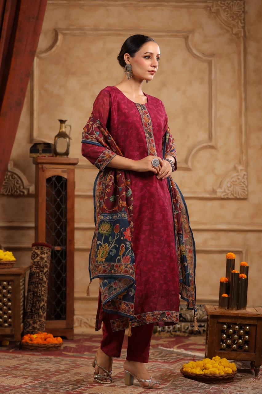 Soft chanderi silk Slim fit suitwith full katha work dupatta
