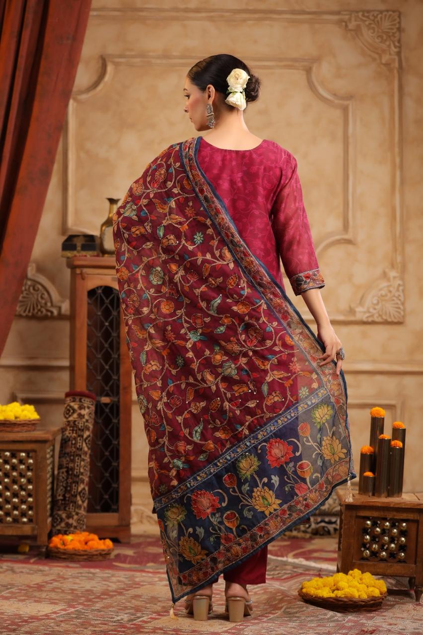 Soft chanderi silk Slim fit suitwith full katha work dupatta