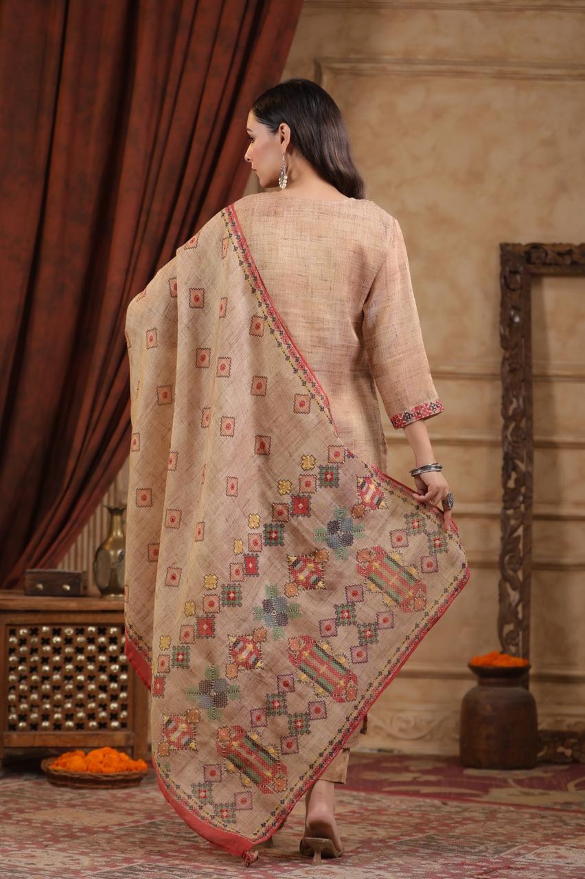 Pretty linen chanderi katha stitch suit set