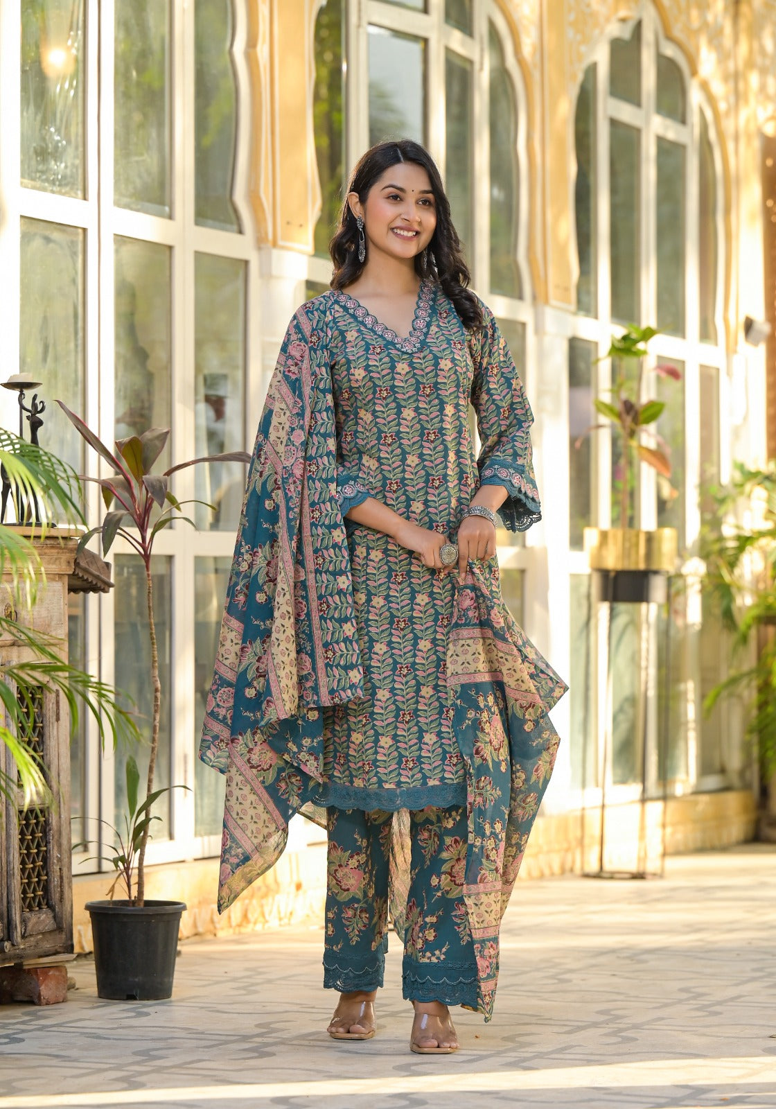 Pretty A line full suit set with lace detailing