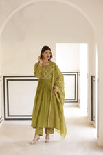 Pretty Mul Chanderi with gold Zari work