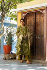 Pretty cotton paired with mul cotton suit set