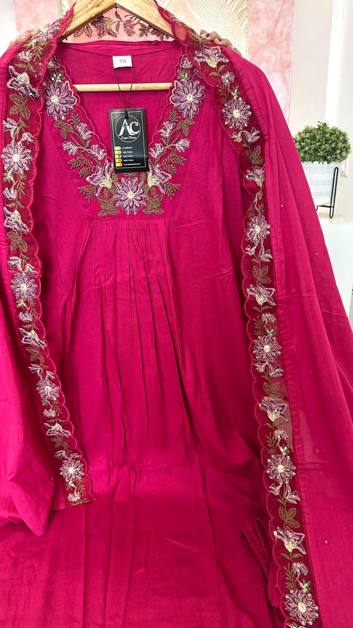 Heavy rayon with pretty embroidered lace detailing suit set