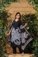 Pure cotton digital printed suit in black