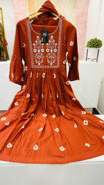 Restocked ! Pretty cotton embroidery suit set