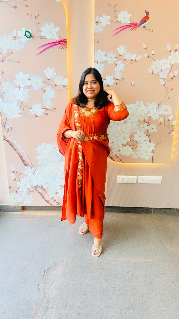 Heavy rayon with pretty embroidered lace detailing suit set