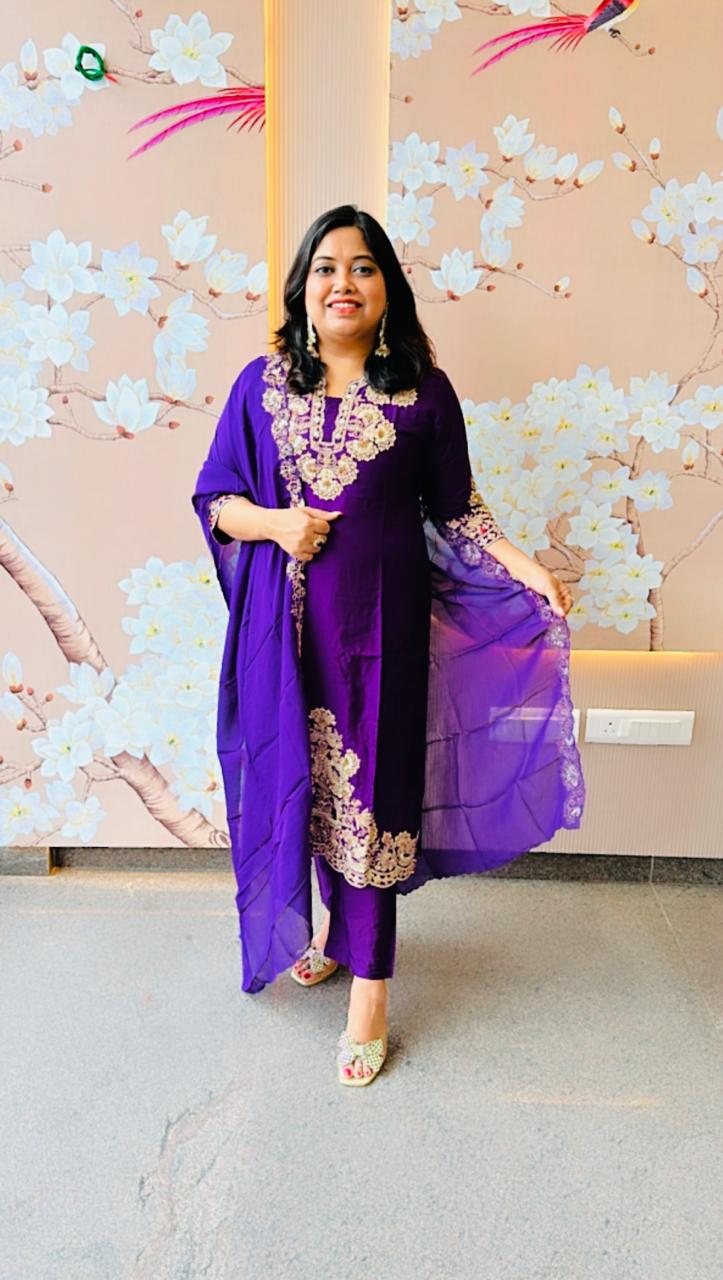 Party wear intricate gotta detailing lining suit paired with