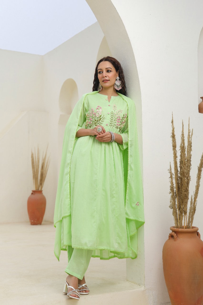 Mul cotton lining embroidered full suit