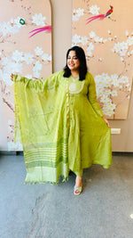 Beautiful Mul chanderi lining suit set