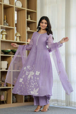 Wow Mul chanderi applique work lining suit set