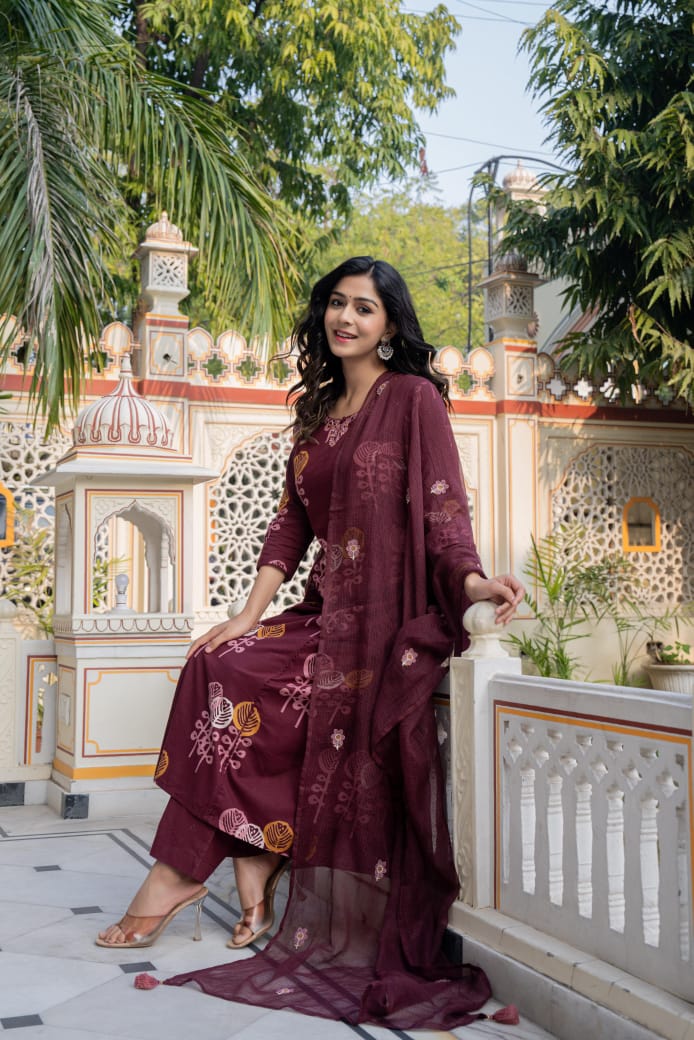 Pure premium cotton full set paired with embedded Kota doria dupatta