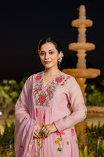 Timeless beauty ! Premium Mul Chanderi lining suit set in pink.