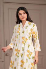 Premium cotton V neck set in yellow