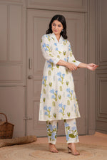 Premium cotton V neck set in blue