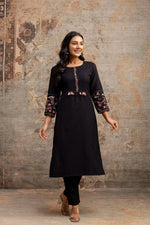 Sober n stylish embroidered kurta pant