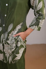 Pure crepe stylish Co ord setin olive green