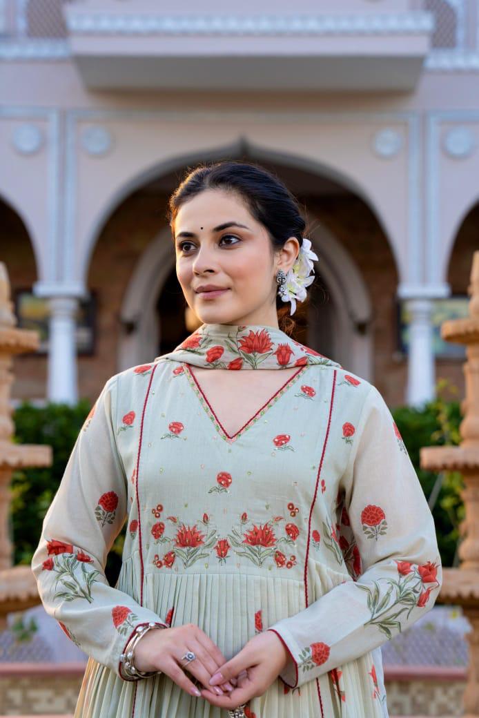 Elegant n smart cotton digital printed suit set