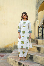 Premium cotton with lace detailing on sleeves in green