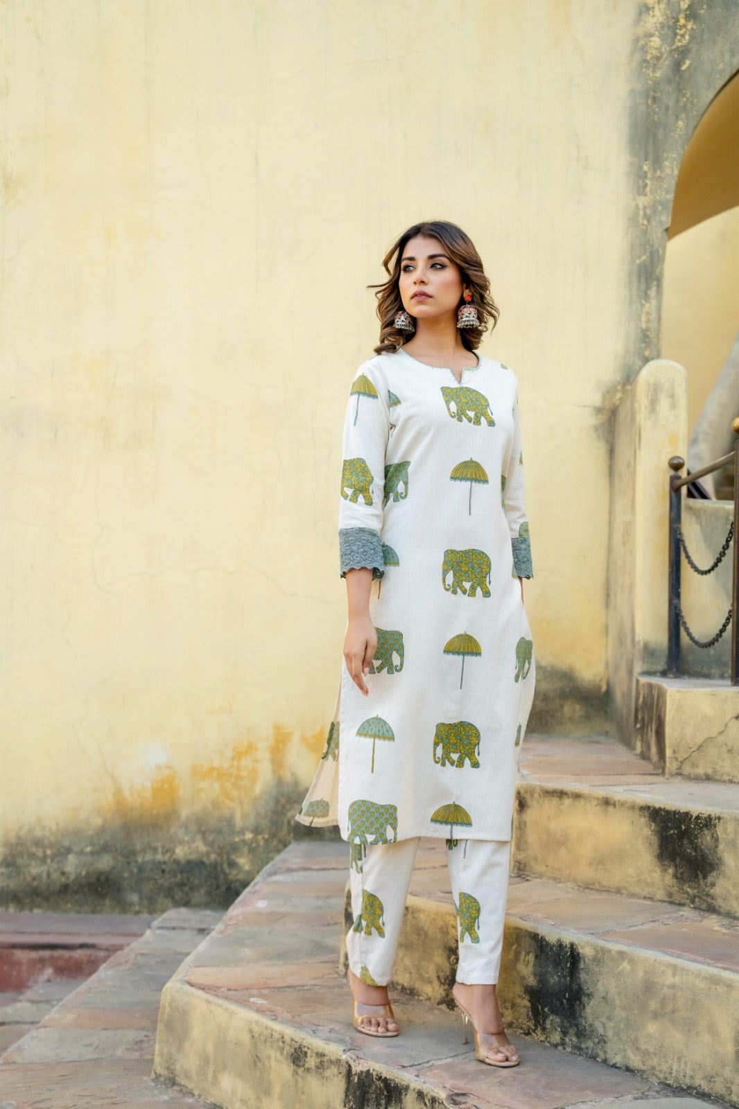 Premium cotton with lace detailing on sleeves in green